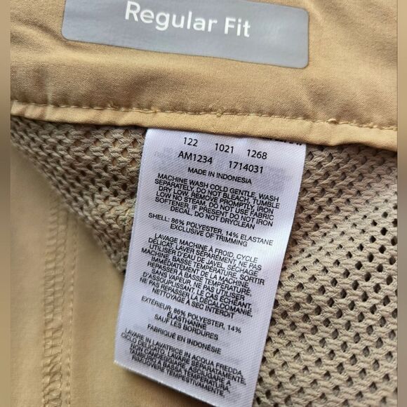 Columbia shorts size 36 quick dry material 10" Length tan colored - Picture 3 of 10